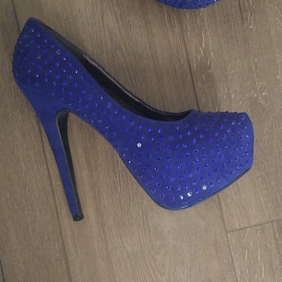 Charlotte Russe size 10 Blue Platform heels - Picture 3 of 3